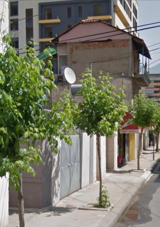 Appartement A Cheerful With Free Parking Space Tirana